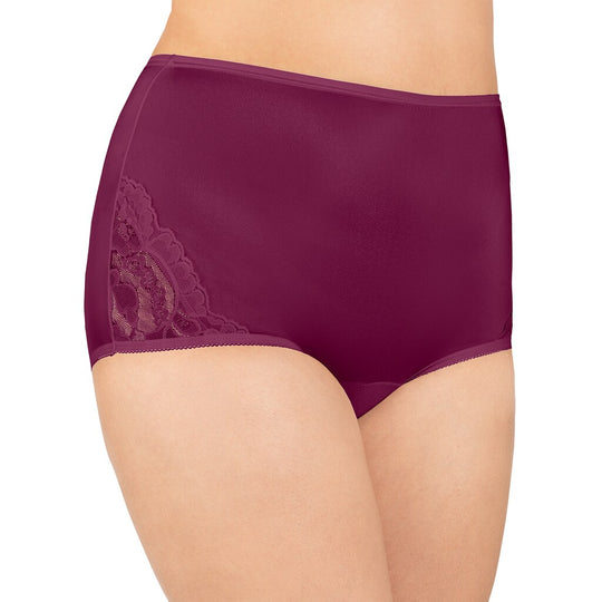 Vanity Fair Perfectly Yours Women`s Lace Nouveau Brief