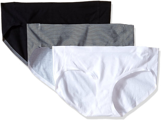 Hanes Ultimate Smooth Tec Women`s 3-Pack Hipster Panties