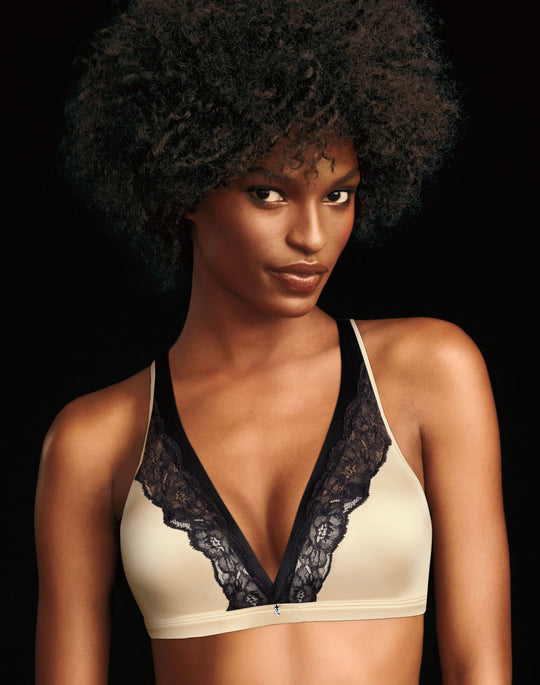 Maidenform® Fit to Flirt Women`s Wirefree Plunge Allover Lace Bra
