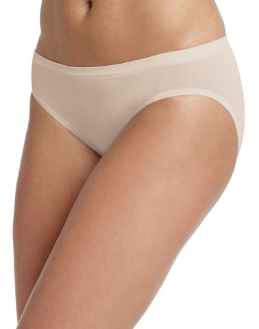 Hanes Women's Seamless Bikini Panties 3 Pack