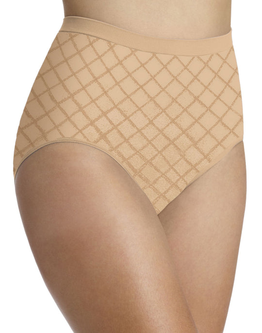 Bali Comfort Revolution Seamless Diamond Microfiber Brief
